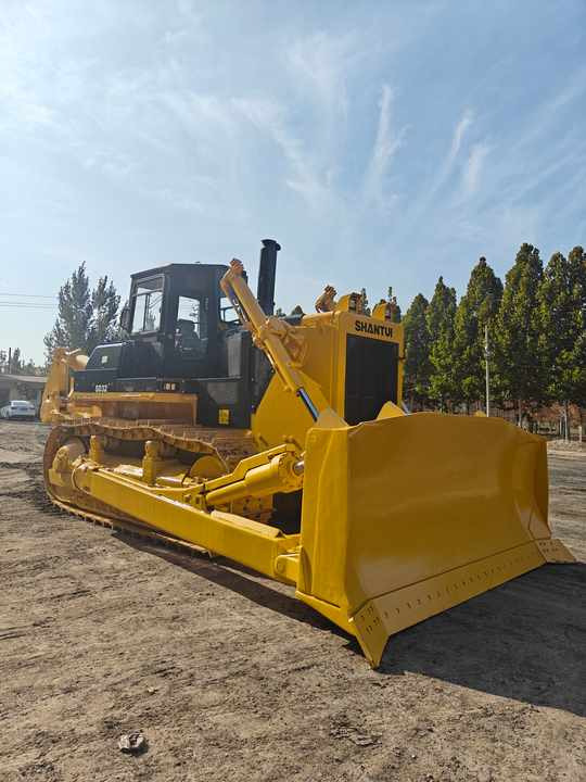 Used Construction Machinery Shantui SD32 Bulldozer for Sales S Econd-hand SD22 32 Bulldozer Crawler Type Bulldozer Price Lower - Buldozer: obrázek 4 Used Construction Machinery Shantui SD32 Bulldozer for Sales S Econd-hand SD22 32 Bulldozer Crawler Type Bulldozer Price Lower - Buldozer: obrázek 4