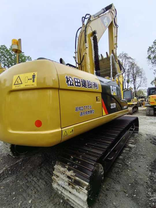 Used Digger CAT 323DL Construction Machinery Construction Digger Used CAT 323DL Cheap Excavator - Pásové rýpadlo: obrázek 4 Used Digger CAT 323DL Construction Machinery Construction Digger Used CAT 323DL Cheap Excavator - Pásové rýpadlo: obrázek 4