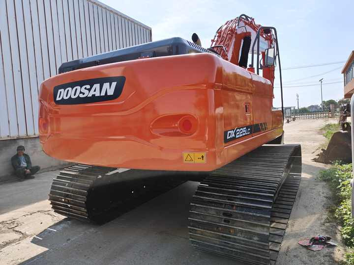 Used Doosan DX225LC Excavator | Low Hours | Heavy Duty | Global Shipping | Well-Maintained - Rýpadlo: obrázek 4 Used Doosan DX225LC Excavator | Low Hours | Heavy Duty | Global Shipping | Well-Maintained - Rýpadlo: obrázek 4
