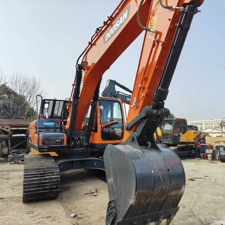 Used Excavator Doosan DX225LC-9 Excavators Mini Equipment Earth Moving Machinery Doosan Digger Excavator for Sale - Pásové rýpadlo: obrázek 5 Used Excavator Doosan DX225LC-9 Excavators Mini Equipment Earth Moving Machinery Doosan Digger Excavator for Sale - Pásové rýpadlo: obrázek 5