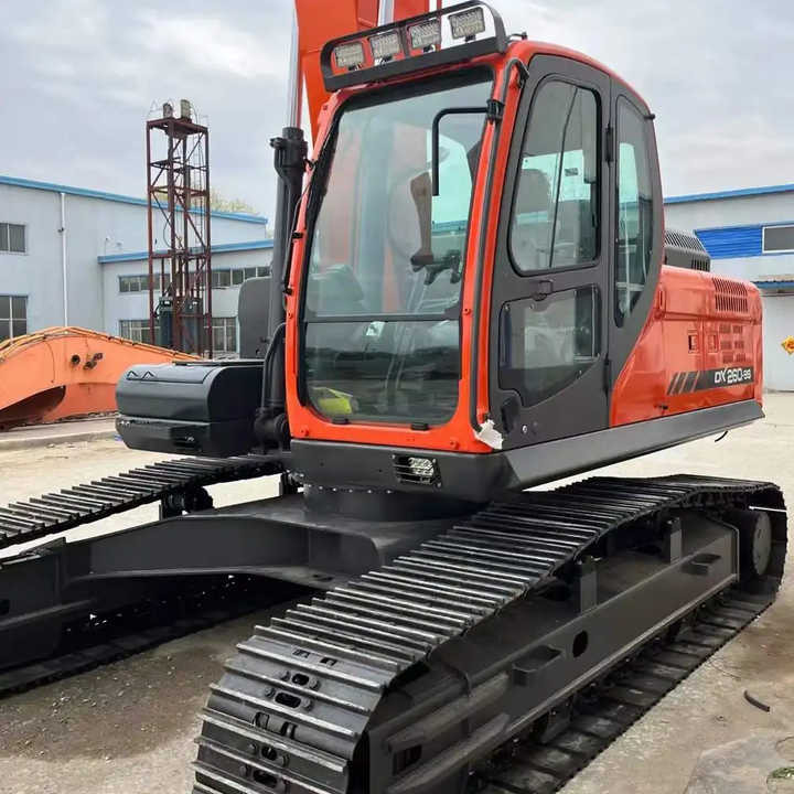 Used Excavator Doosan DX260LC-9 Excavators Mini Equipment Earth Moving Machinery Doosan Digger Excavator for Sale - Mini rýpadlo: obrázek 5 Used Excavator Doosan DX260LC-9 Excavators Mini Equipment Earth Moving Machinery Doosan Digger Excavator for Sale - Mini rýpadlo: obrázek 5