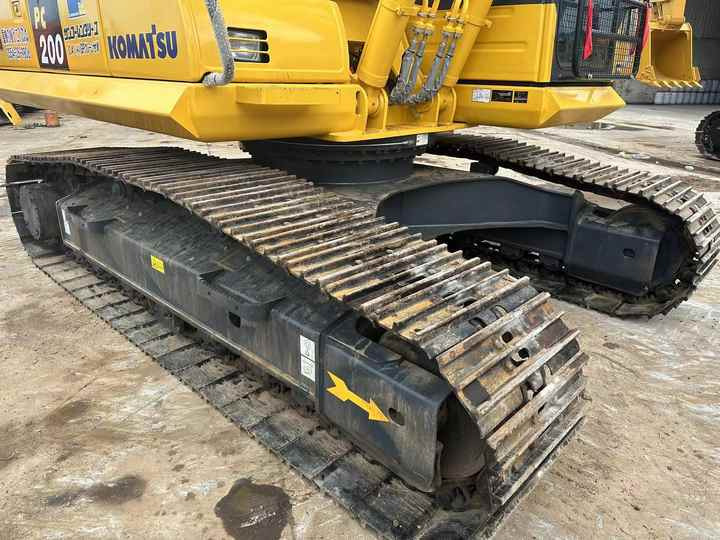 Used Good Quality Japan Original PC200-8 in Good Condition PC200-8 Komatsu - Pásové rýpadlo: obrázek 5 Used Good Quality Japan Original PC200-8 in Good Condition PC200-8 Komatsu - Pásové rýpadlo: obrázek 5