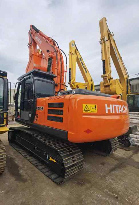 Used Hitachi ZX200-3G Excavator for Sale - Low Hours, Full Documentation, 2-Year Warranty - Pásové rýpadlo: obrázek 2 Used Hitachi ZX200-3G Excavator for Sale - Low Hours, Full Documentation, 2-Year Warranty - Pásové rýpadlo: obrázek 2