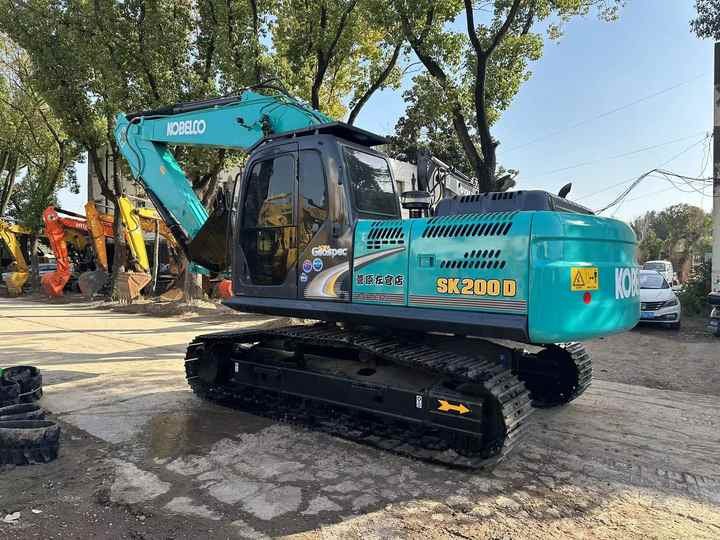 Used Japan Kobelco SK200-8 Crawler Excavator New Arrival Earth-moving Machine for Sale - Pásové rýpadlo: obrázek 3 Used Japan Kobelco SK200-8 Crawler Excavator New Arrival Earth-moving Machine for Sale - Pásové rýpadlo: obrázek 3