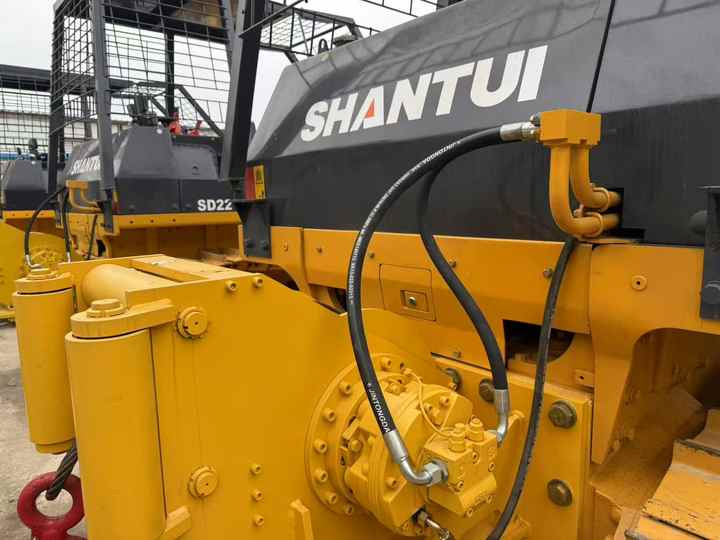 Used Shantui SD22 New Model Bulldozer Second Hand Machine Popular Brand Shantui Hydraulic Machinery - Buldozer: obrázek 5 Used Shantui SD22 New Model Bulldozer Second Hand Machine Popular Brand Shantui Hydraulic Machinery - Buldozer: obrázek 5