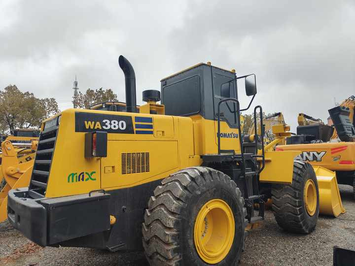 Used komatsu WA380-3 Wheel Loader Hot Sale Original Japan Brand Koamtsu Wheel Loader for Sale - Kolový nakladač: obrázek 3 Used komatsu WA380-3 Wheel Loader Hot Sale Original Japan Brand Koamtsu Wheel Loader for Sale - Kolový nakladač: obrázek 3