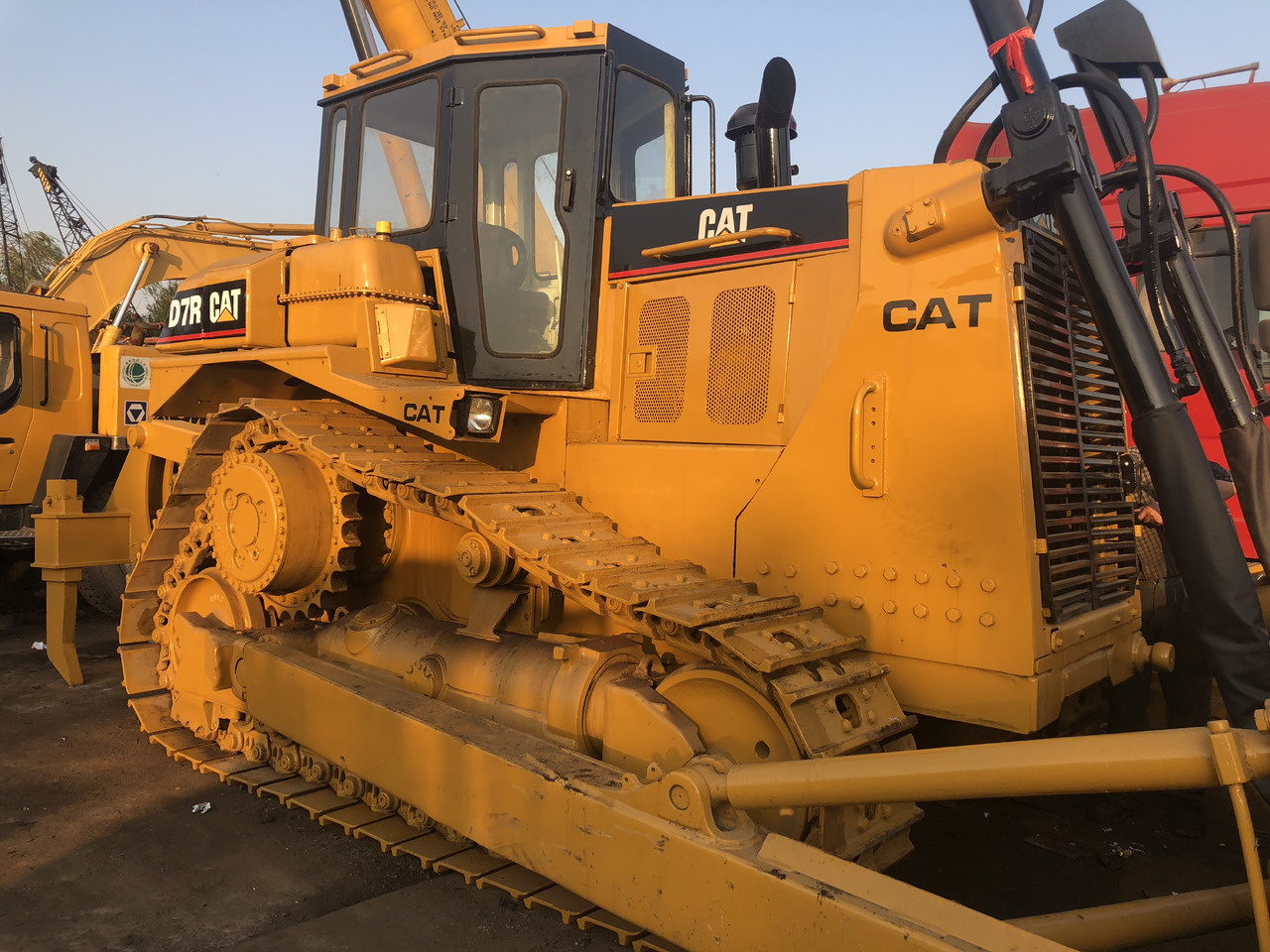 Used bulldozer CAT D7R high quality hotsale - Buldozer: obrázek 1 Used bulldozer CAT D7R high quality hotsale - Buldozer: obrázek 1