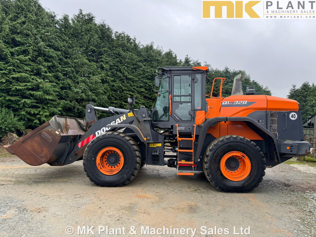 DOOSAN DL320-7 - Kolový nakladač: obrázek 1 DOOSAN DL320-7 - Kolový nakladač: obrázek 1