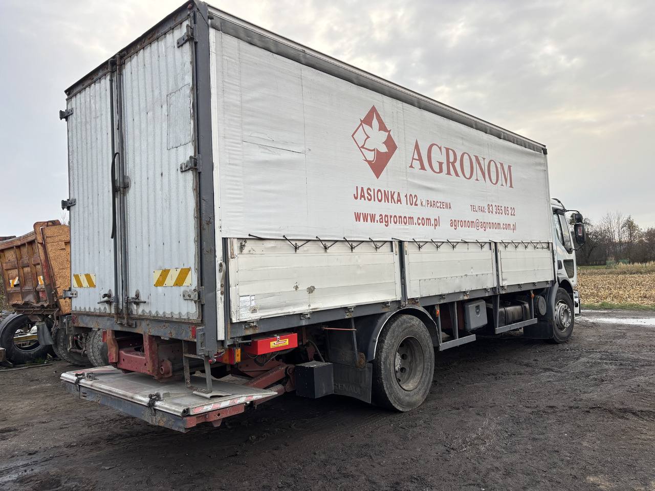 RENAULT Premium 260 - Plachtový nákladní auto: obrázek 4 RENAULT Premium 260 - Plachtový nákladní auto: obrázek 4