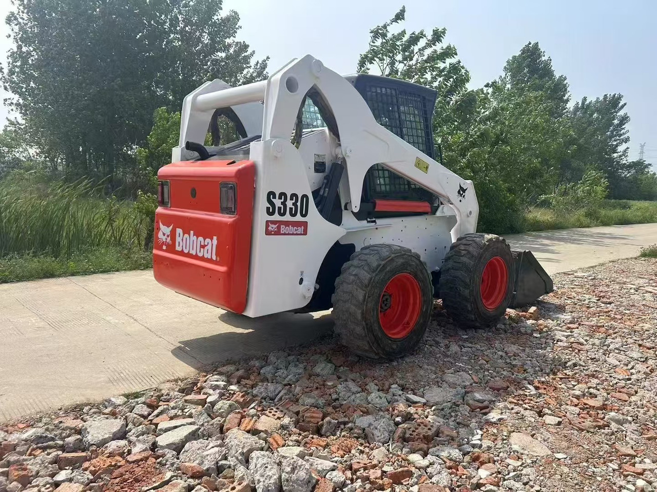 BOBCAT S330 - Smykový nakladač: obrázek 2 BOBCAT S330 - Smykový nakladač: obrázek 2