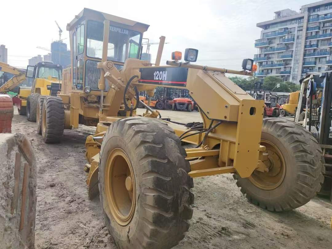 CATERPILLAR 120H - Grejdr: obrázek 2 CATERPILLAR 120H - Grejdr: obrázek 2