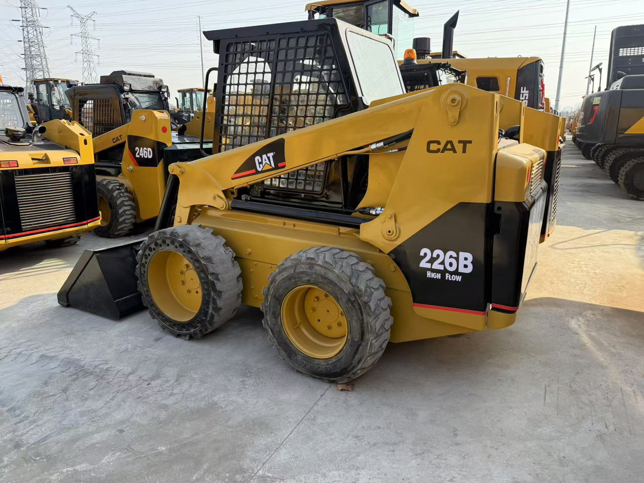 CATERPILLAR 226B - Smykový nakladač: obrázek 2 CATERPILLAR 226B - Smykový nakladač: obrázek 2
