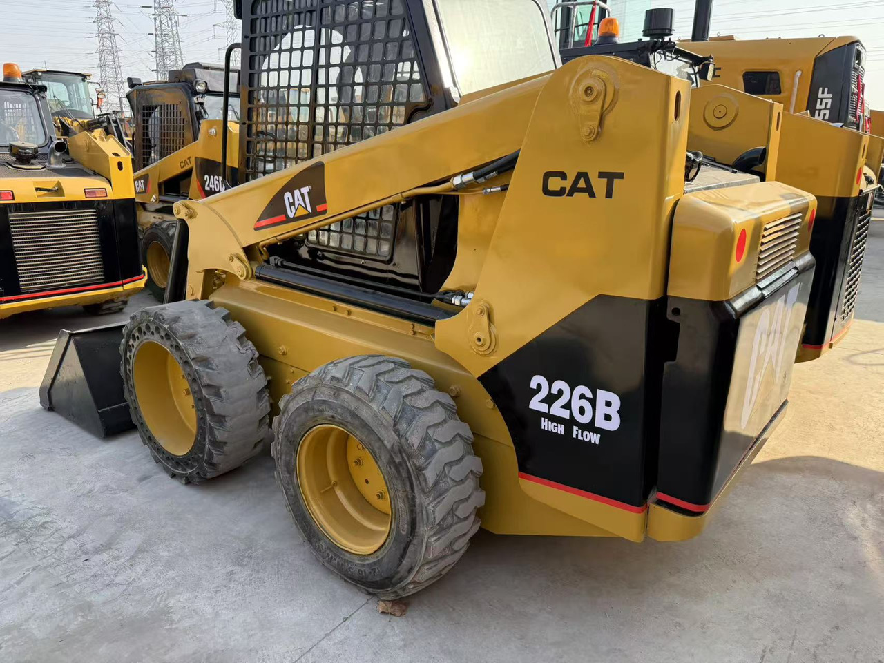 CATERPILLAR 226B - Smykový nakladač: obrázek 3 CATERPILLAR 226B - Smykový nakladač: obrázek 3