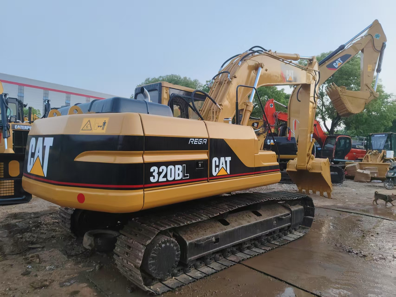 CATERPILLAR 320B - Pásové rýpadlo: obrázek 2 CATERPILLAR 320B - Pásové rýpadlo: obrázek 2