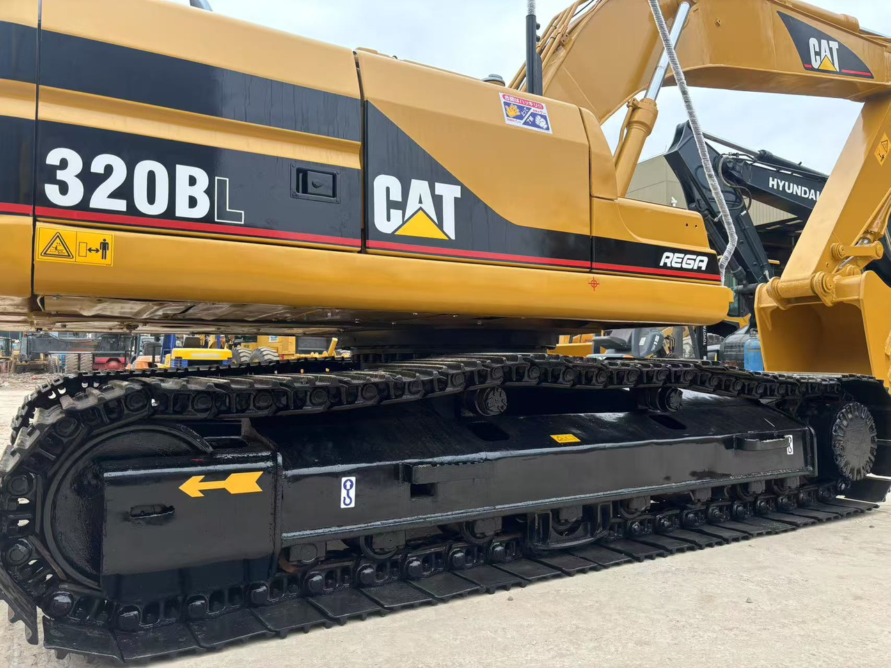 CATERPILLAR 320BL - Pásové rýpadlo: obrázek 4 CATERPILLAR 320BL - Pásové rýpadlo: obrázek 4
