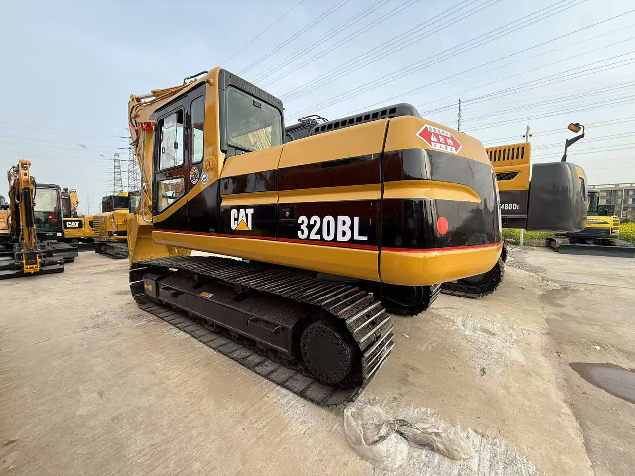 CATERPILLAR 320BL - Pásové rýpadlo: obrázek 4 CATERPILLAR 320BL - Pásové rýpadlo: obrázek 4