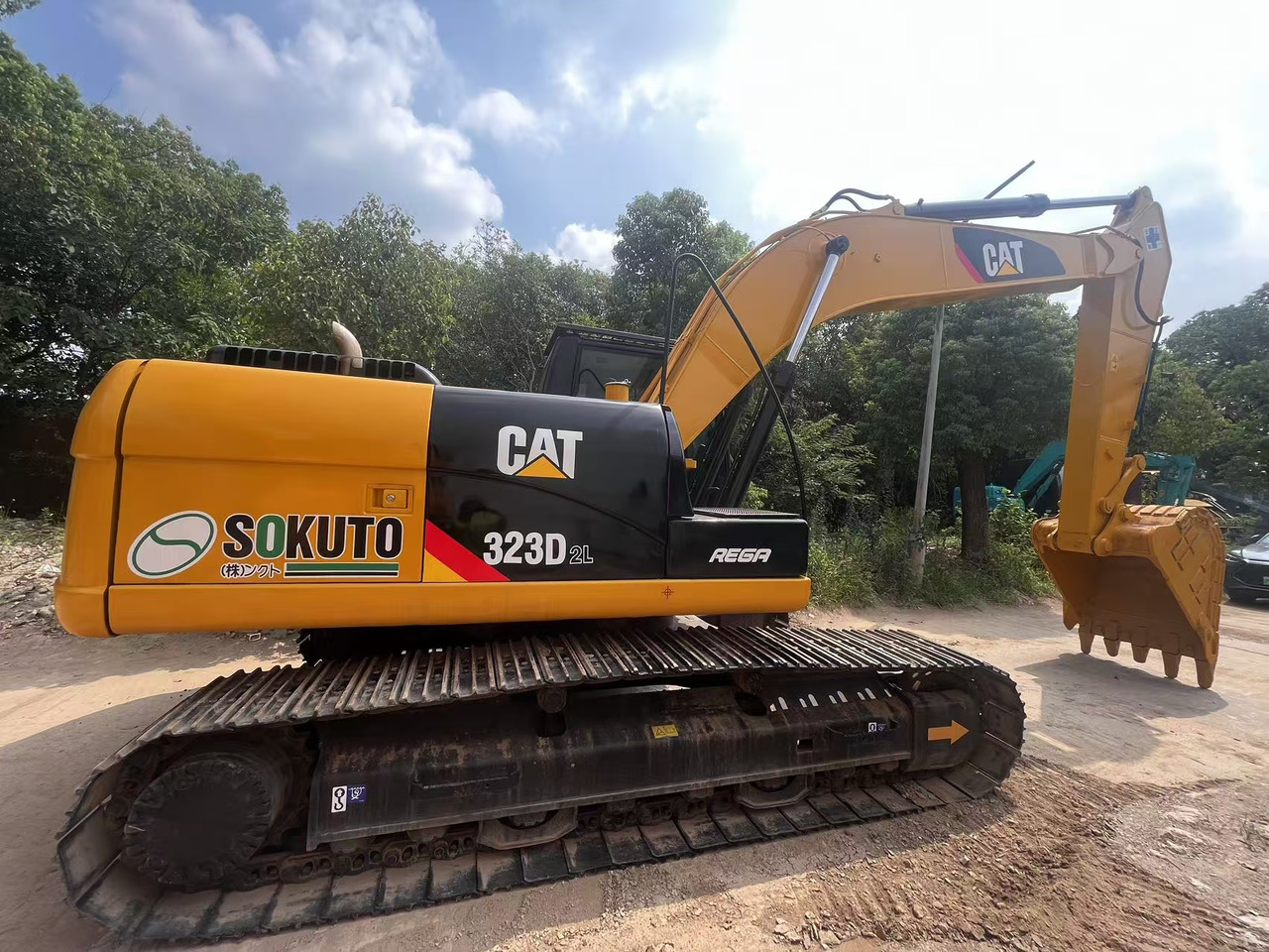 CATERPILLAR 323D2L - Pásové rýpadlo: obrázek 4 CATERPILLAR 323D2L - Pásové rýpadlo: obrázek 4