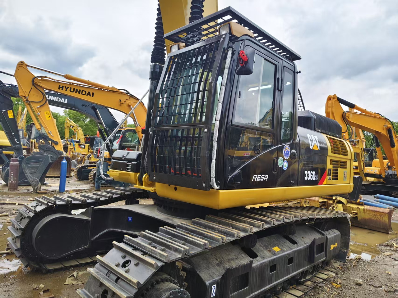 CATERPILLAR 336D2 - Pásové rýpadlo: obrázek 3 CATERPILLAR 336D2 - Pásové rýpadlo: obrázek 3