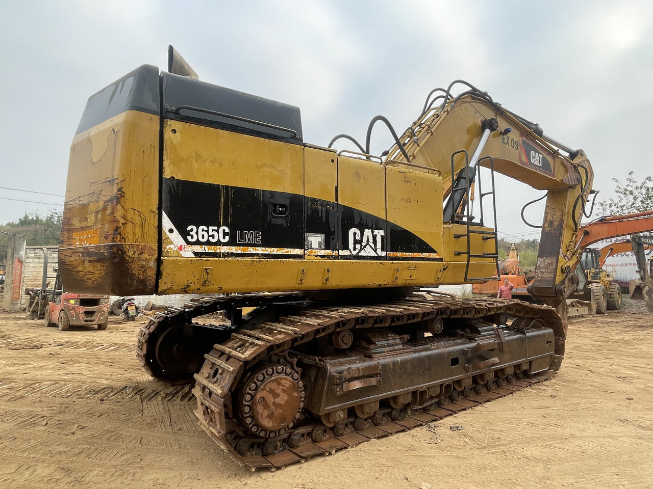 CATERPILLAR 365C - Pásové rýpadlo: obrázek 3 CATERPILLAR 365C - Pásové rýpadlo: obrázek 3