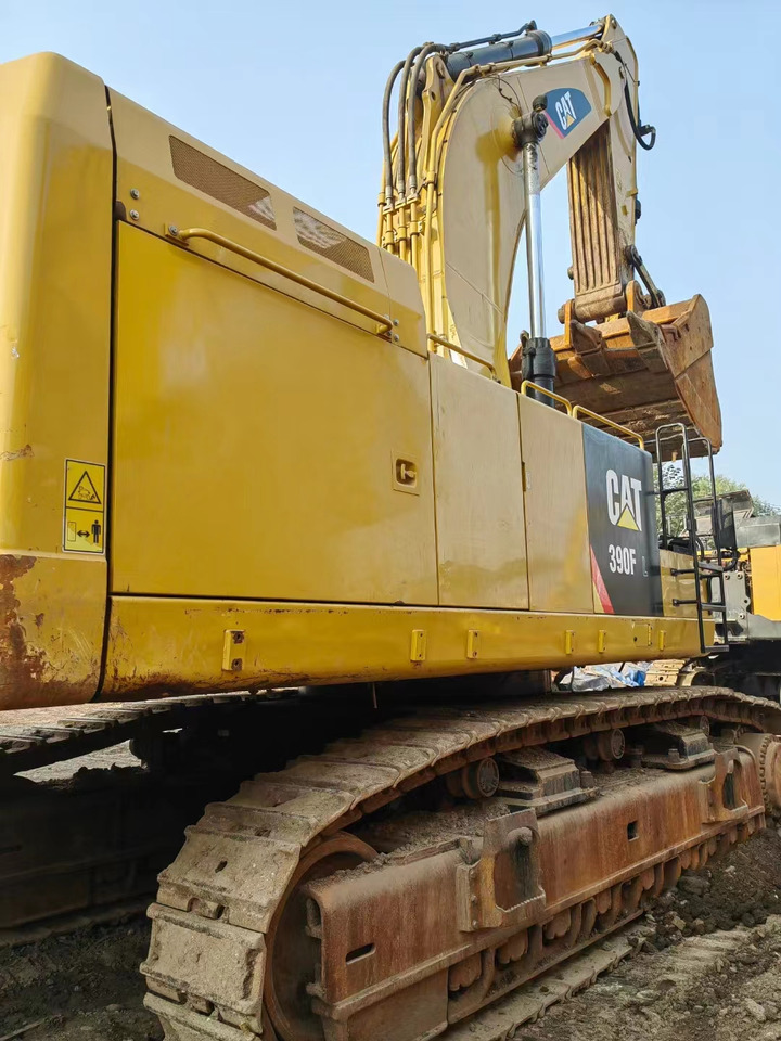 CATERPILLAR 390F - Pásové rýpadlo: obrázek 4 CATERPILLAR 390F - Pásové rýpadlo: obrázek 4