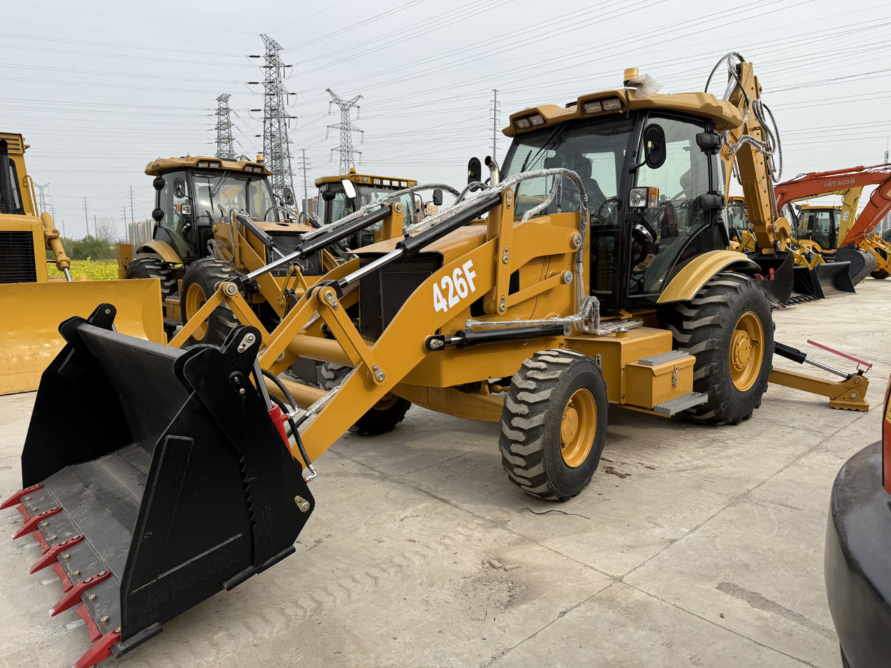 CATERPILLAR 426F - Rýpadlo-nakladač: obrázek 1 CATERPILLAR 426F - Rýpadlo-nakladač: obrázek 1