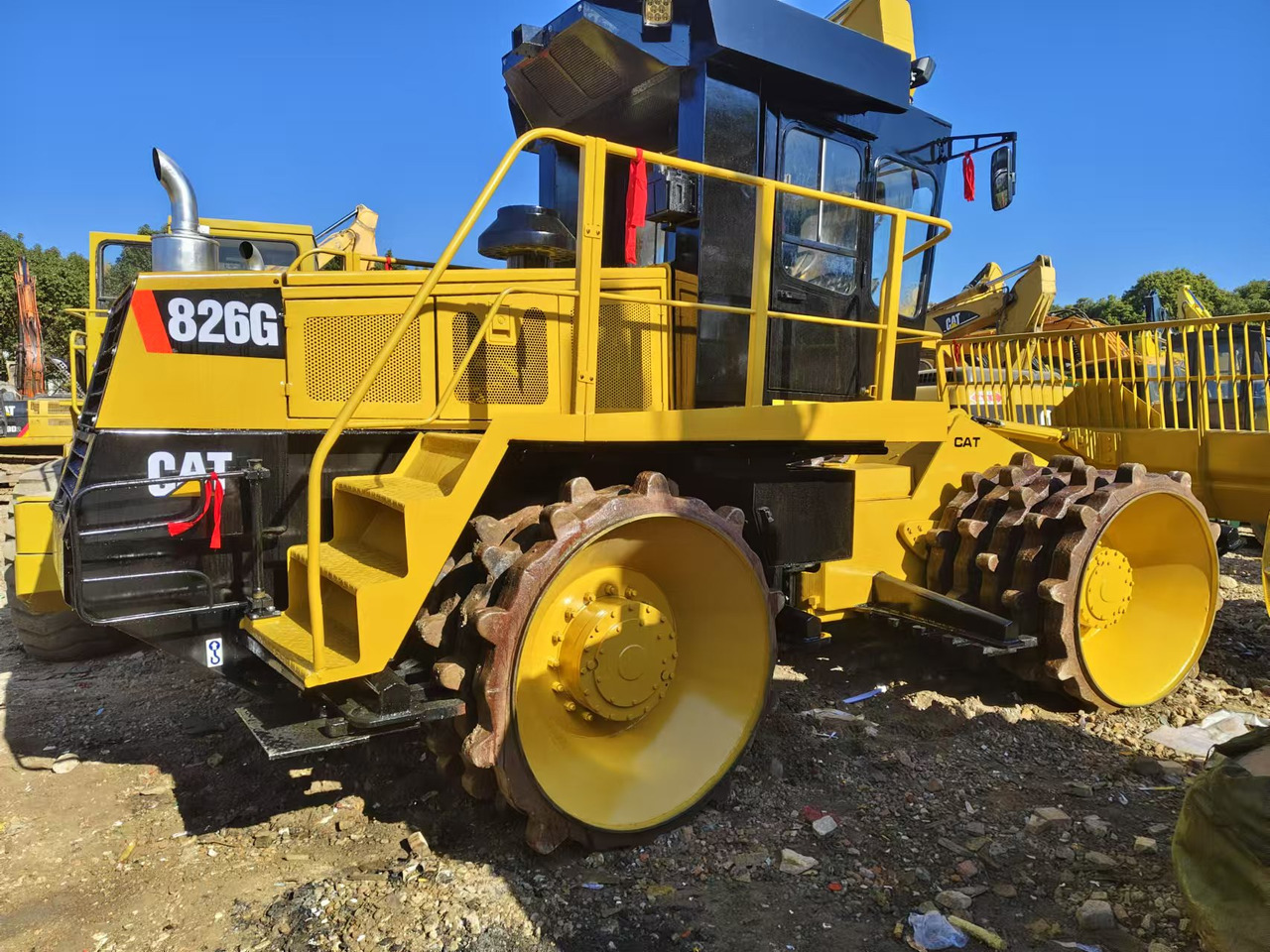 CATERPILLAR 826G - Silniční válec: obrázek 1 CATERPILLAR 826G - Silniční válec: obrázek 1