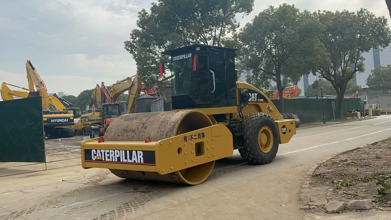 CATERPILLAR CS683E - Silniční válec: obrázek 5 CATERPILLAR CS683E - Silniční válec: obrázek 5