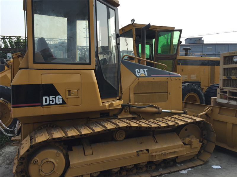 CATERPILLAR D5G - Buldozer: obrázek 3 CATERPILLAR D5G - Buldozer: obrázek 3