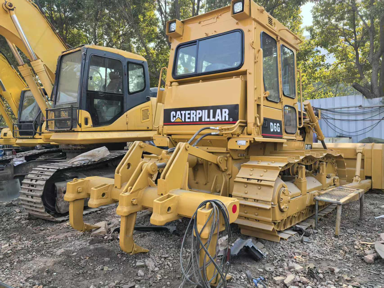 CATERPILLAR D6G - Buldozer: obrázek 4 CATERPILLAR D6G - Buldozer: obrázek 4