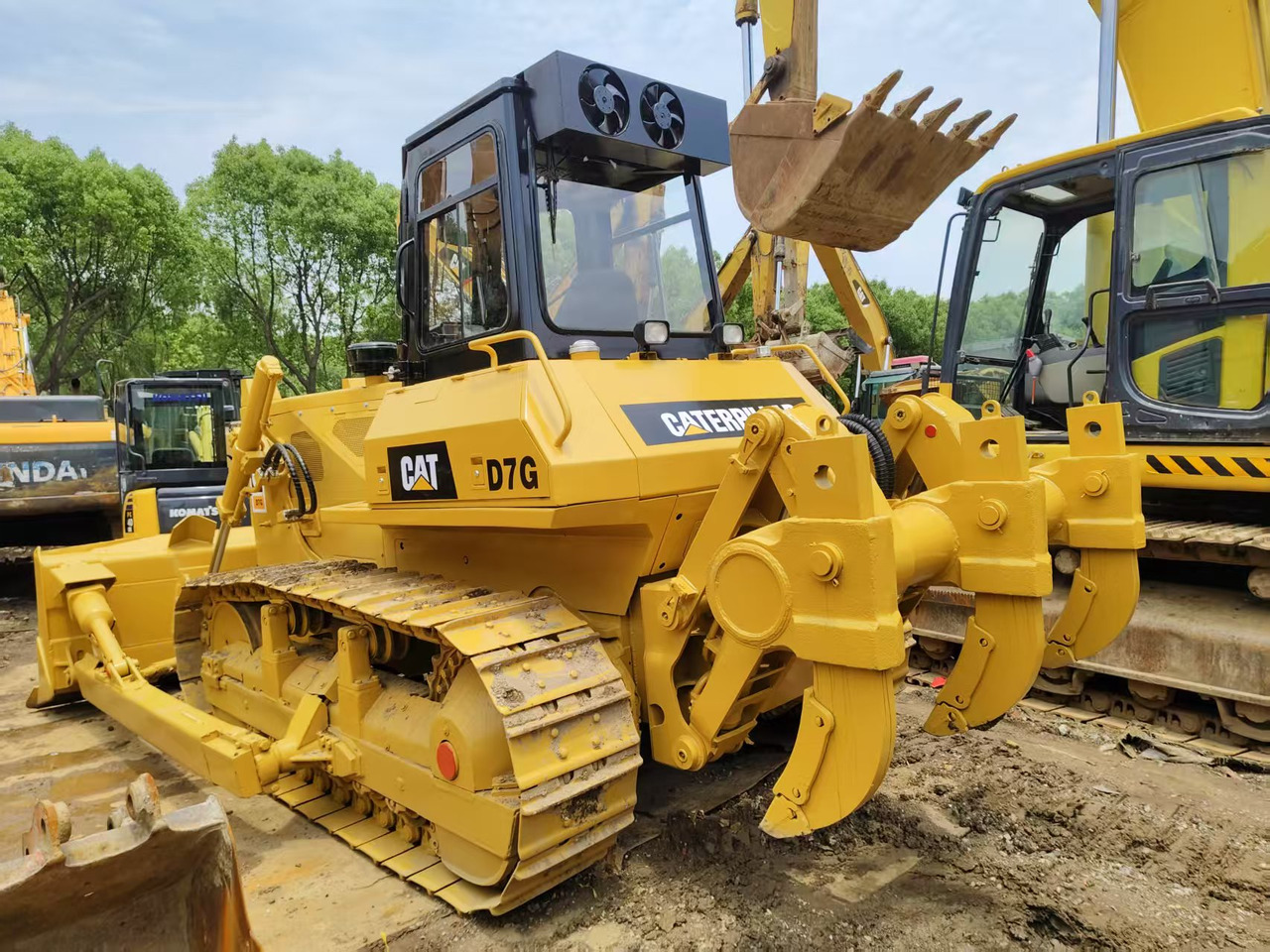CATERPILLAR D7G - Buldozer: obrázek 1 CATERPILLAR D7G - Buldozer: obrázek 1