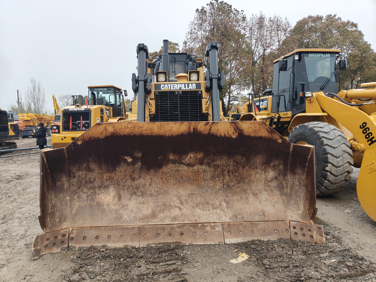 CATERPILLAR D8R - Buldozer: obrázek 3 CATERPILLAR D8R - Buldozer: obrázek 3
