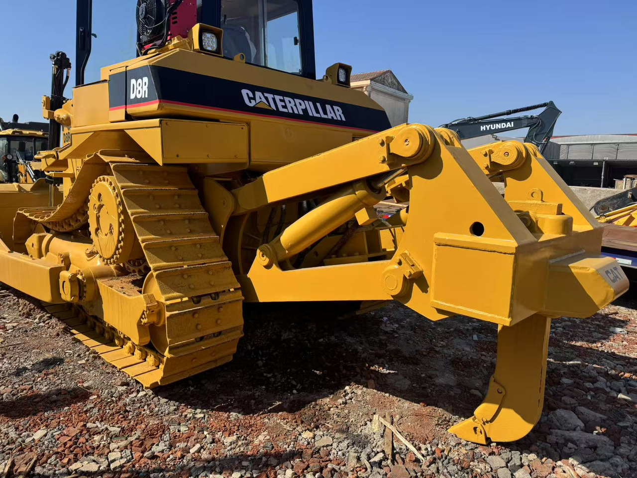 CATERPILLAR D8R - Buldozer: obrázek 3 CATERPILLAR D8R - Buldozer: obrázek 3