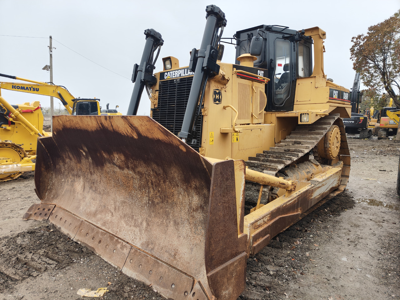 CATERPILLAR D8R - Buldozer: obrázek 4 CATERPILLAR D8R - Buldozer: obrázek 4