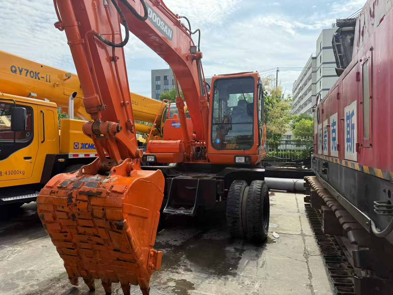 DOOSAN DH150W-7 - Kolesové rýpadlo: obrázek 1 DOOSAN DH150W-7 - Kolesové rýpadlo: obrázek 1