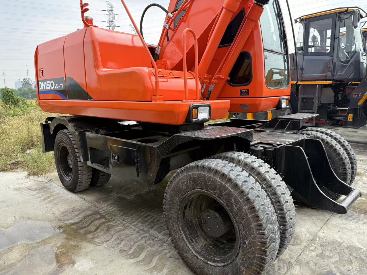 DOOSAN DH150W-7 - Kolesové rýpadlo: obrázek 4 DOOSAN DH150W-7 - Kolesové rýpadlo: obrázek 4
