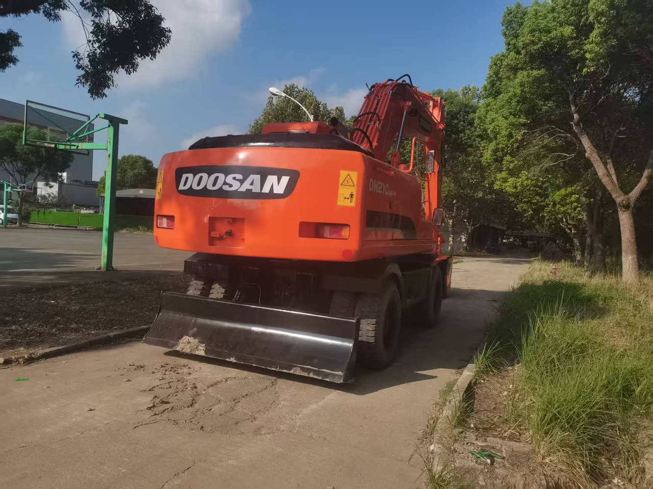 DOOSAN DH210W-9C - Kolesové rýpadlo: obrázek 4 DOOSAN DH210W-9C - Kolesové rýpadlo: obrázek 4