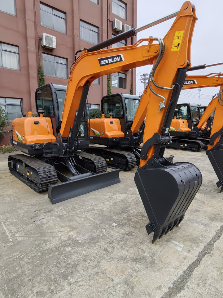 DOOSAN DX60E-10N - Pásové rýpadlo: obrázek 4 DOOSAN DX60E-10N - Pásové rýpadlo: obrázek 4