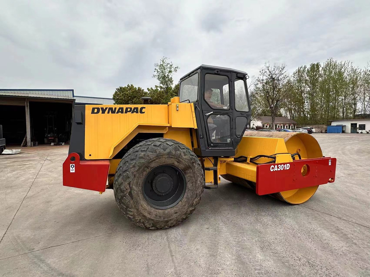 DYNAPAC CA301D - Silniční válec: obrázek 5 DYNAPAC CA301D - Silniční válec: obrázek 5