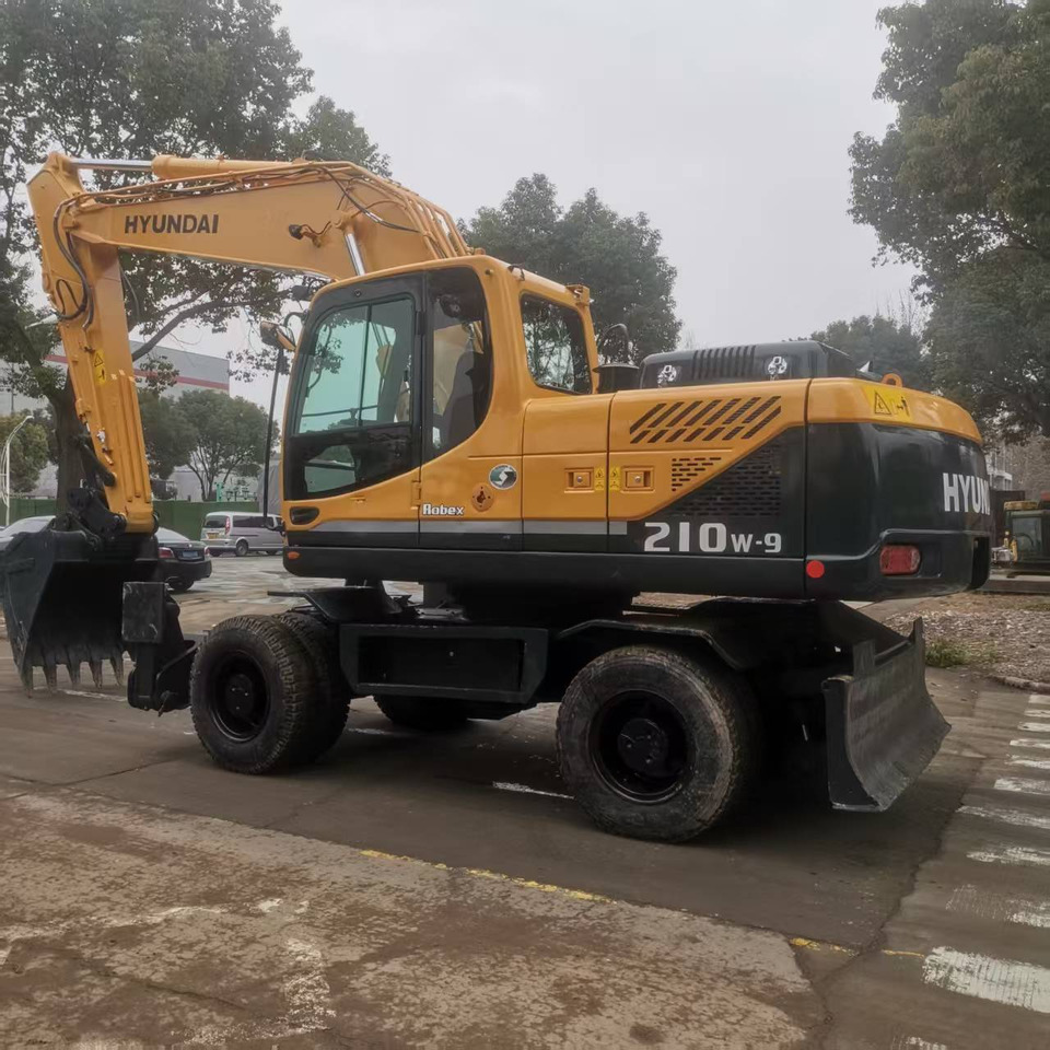 HYUNDAI R210W-9 - Kolesové rýpadlo: obrázek 1 HYUNDAI R210W-9 - Kolesové rýpadlo: obrázek 1