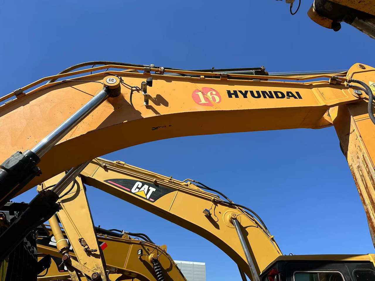 HYUNDAI R520LVS - Pásové rýpadlo: obrázek 4 HYUNDAI R520LVS - Pásové rýpadlo: obrázek 4