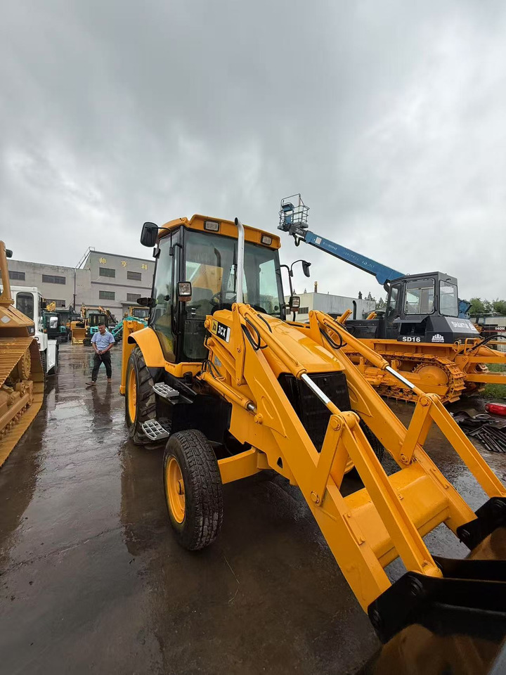 JCB 3CX - Rýpadlo-nakladač: obrázek 2 JCB 3CX - Rýpadlo-nakladač: obrázek 2