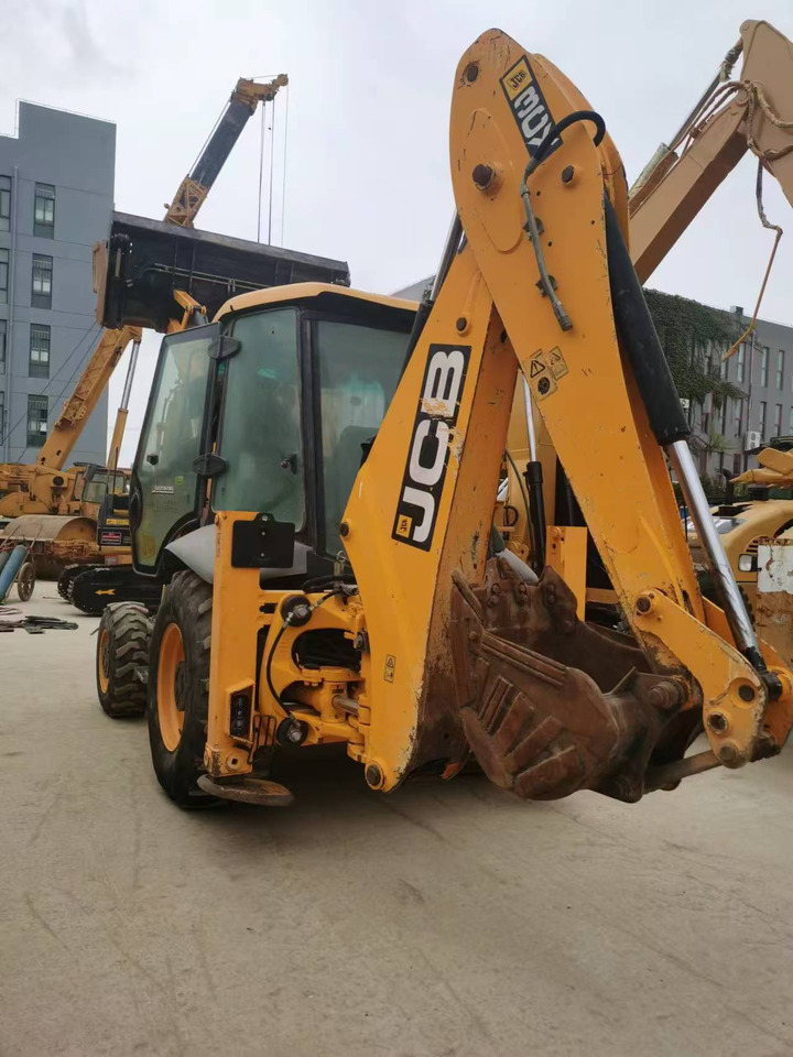 JCB 3CX - Rýpadlo-nakladač: obrázek 1 JCB 3CX - Rýpadlo-nakladač: obrázek 1