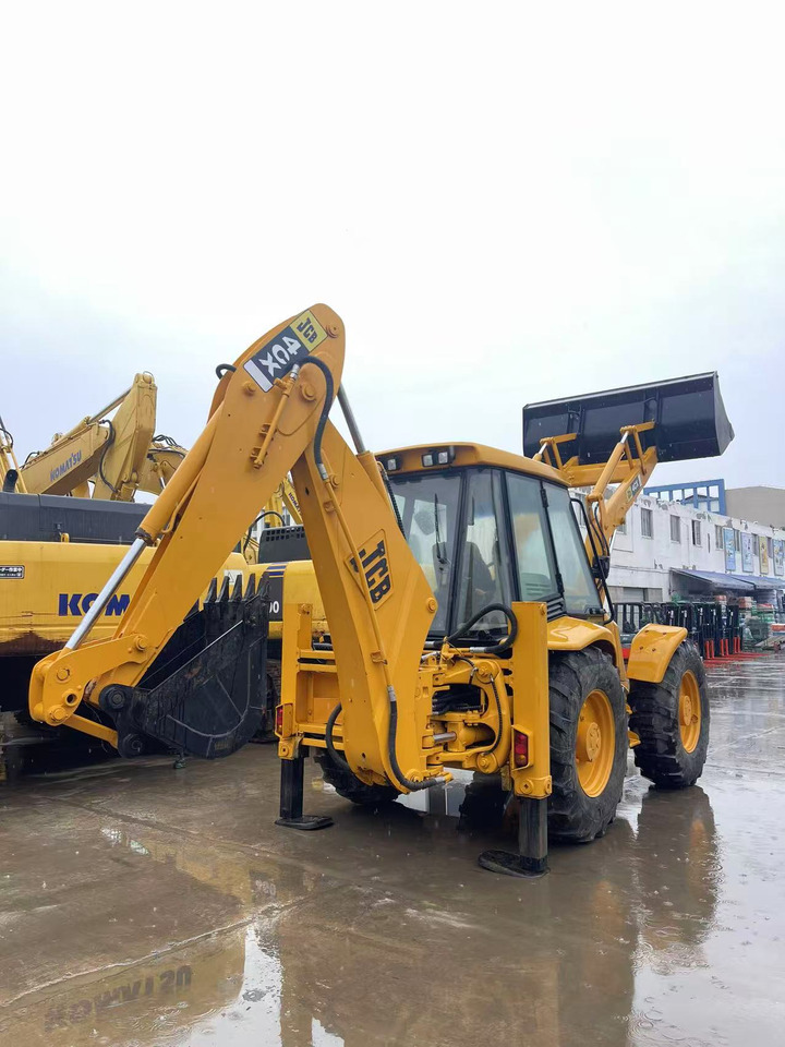 Rýpadlo-nakladač JCB 4CX: obrázek 6
