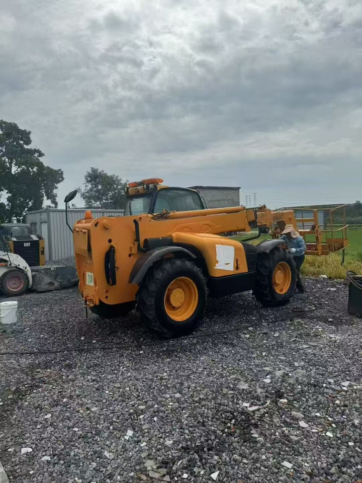 JCB 535 - Teleskopický manipulátor: obrázek 4 JCB 535 - Teleskopický manipulátor: obrázek 4