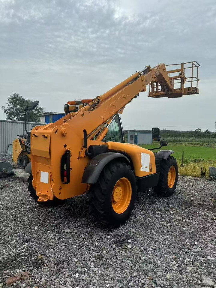 JCB 535 - Teleskopický manipulátor: obrázek 1 JCB 535 - Teleskopický manipulátor: obrázek 1