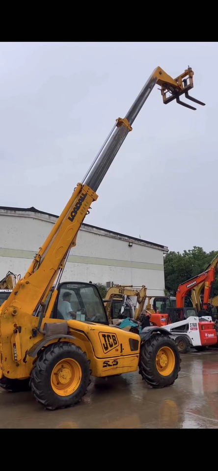 JCB 535 - Teleskopický manipulátor: obrázek 4 JCB 535 - Teleskopický manipulátor: obrázek 4