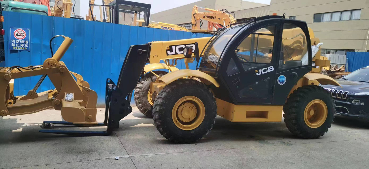 JCB 535 - Teleskopický manipulátor: obrázek 1 JCB 535 - Teleskopický manipulátor: obrázek 1