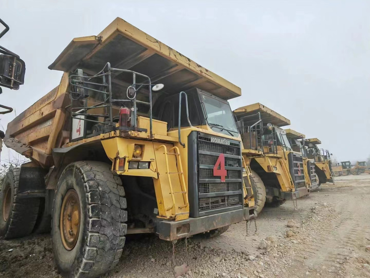 KOMATSU HD465 - Sklápěč: obrázek 3 KOMATSU HD465 - Sklápěč: obrázek 3