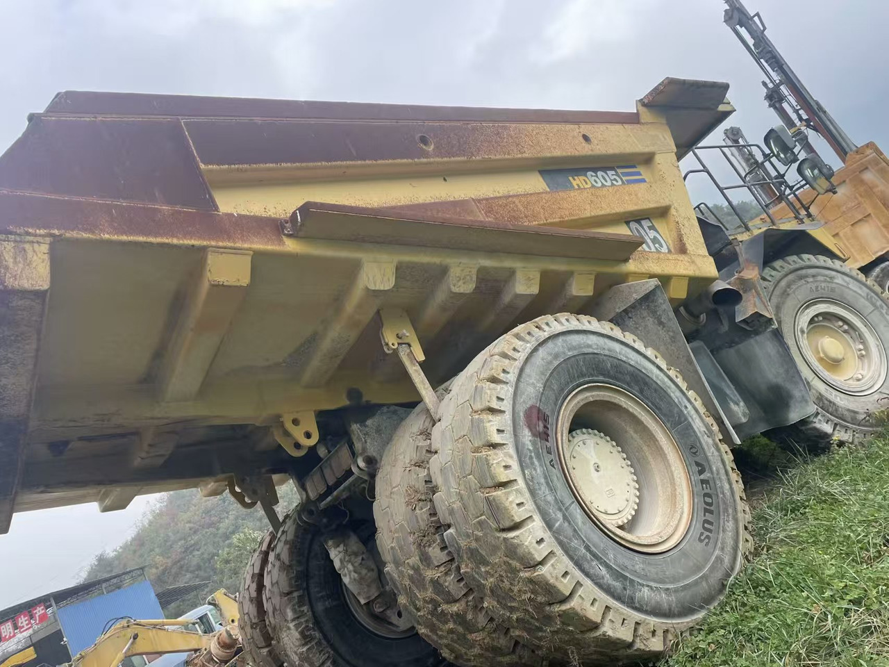 KOMATSU HD605 - Sklápěč: obrázek 4 KOMATSU HD605 - Sklápěč: obrázek 4