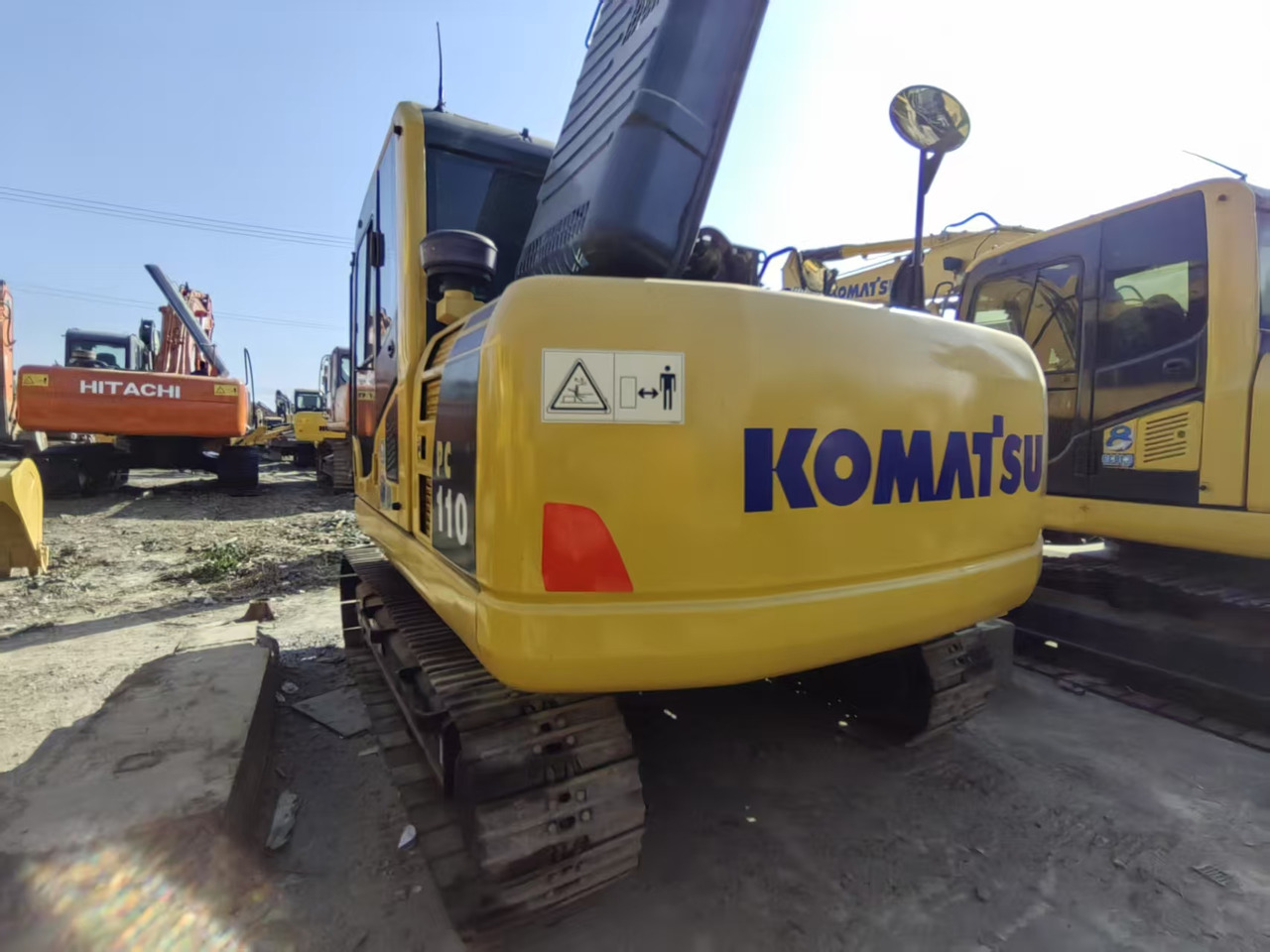 KOMATSU PC110-7 - Pásové rýpadlo: obrázek 5 KOMATSU PC110-7 - Pásové rýpadlo: obrázek 5